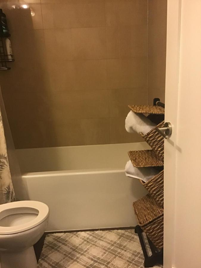 Luxury Condo On Cn Tower 多伦多 外观 照片