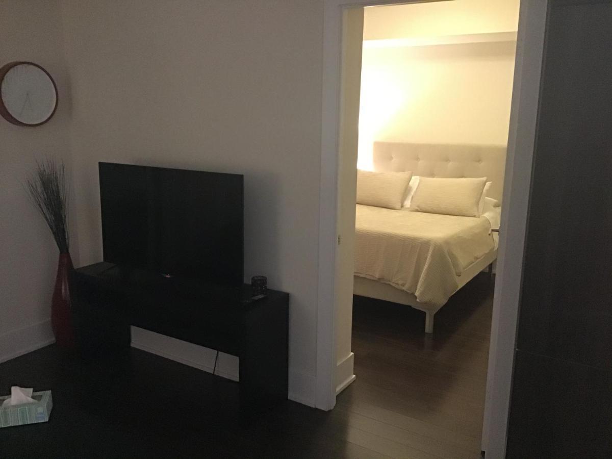 Luxury Condo On Cn Tower 多伦多 外观 照片