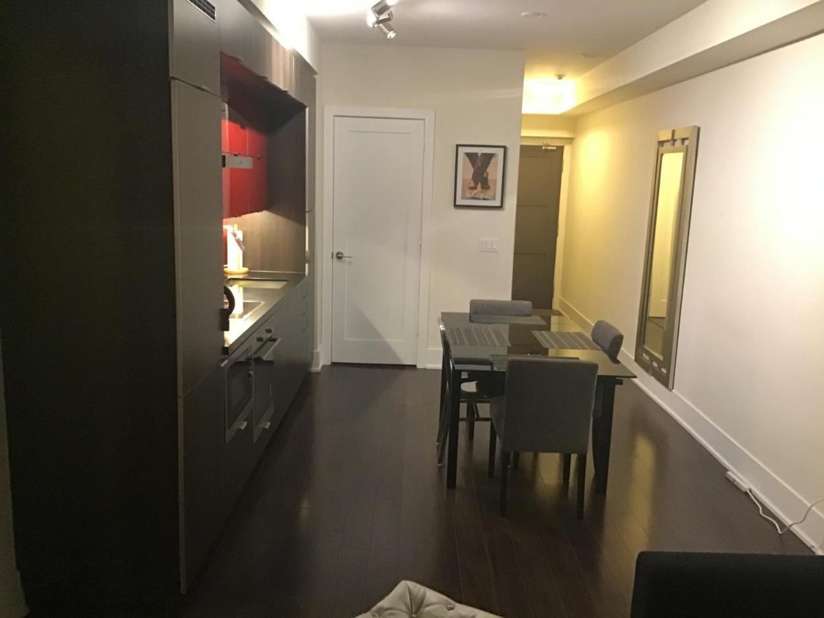 Luxury Condo On Cn Tower 多伦多 外观 照片