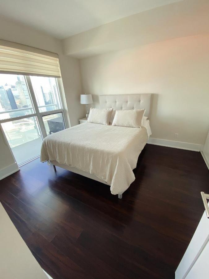 Luxury Condo On Cn Tower 多伦多 外观 照片